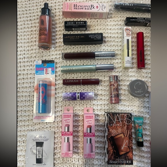Makeup Bundle - Picture 2 of 16